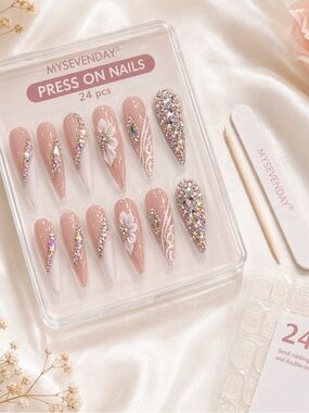 MYSEVENDAY Nude Pink Rhinestone & Floral Press-On Nails - 24 PCS